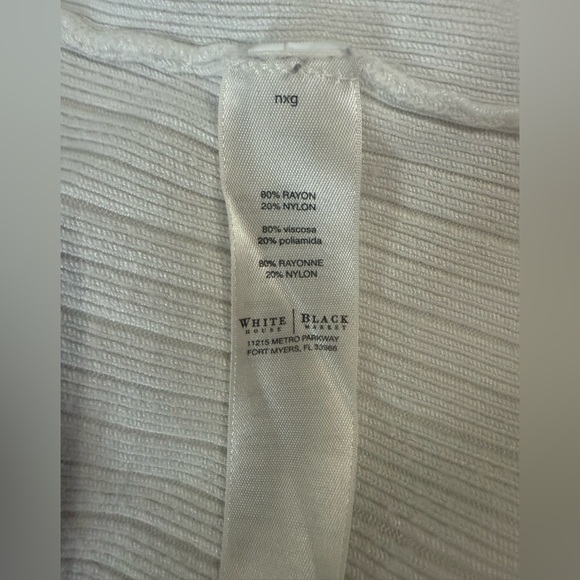 White House Black Market v-neck long sleeve sweater - Picture 7 of 9